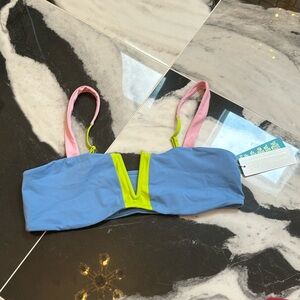 NWT Beach Bunny bikini top